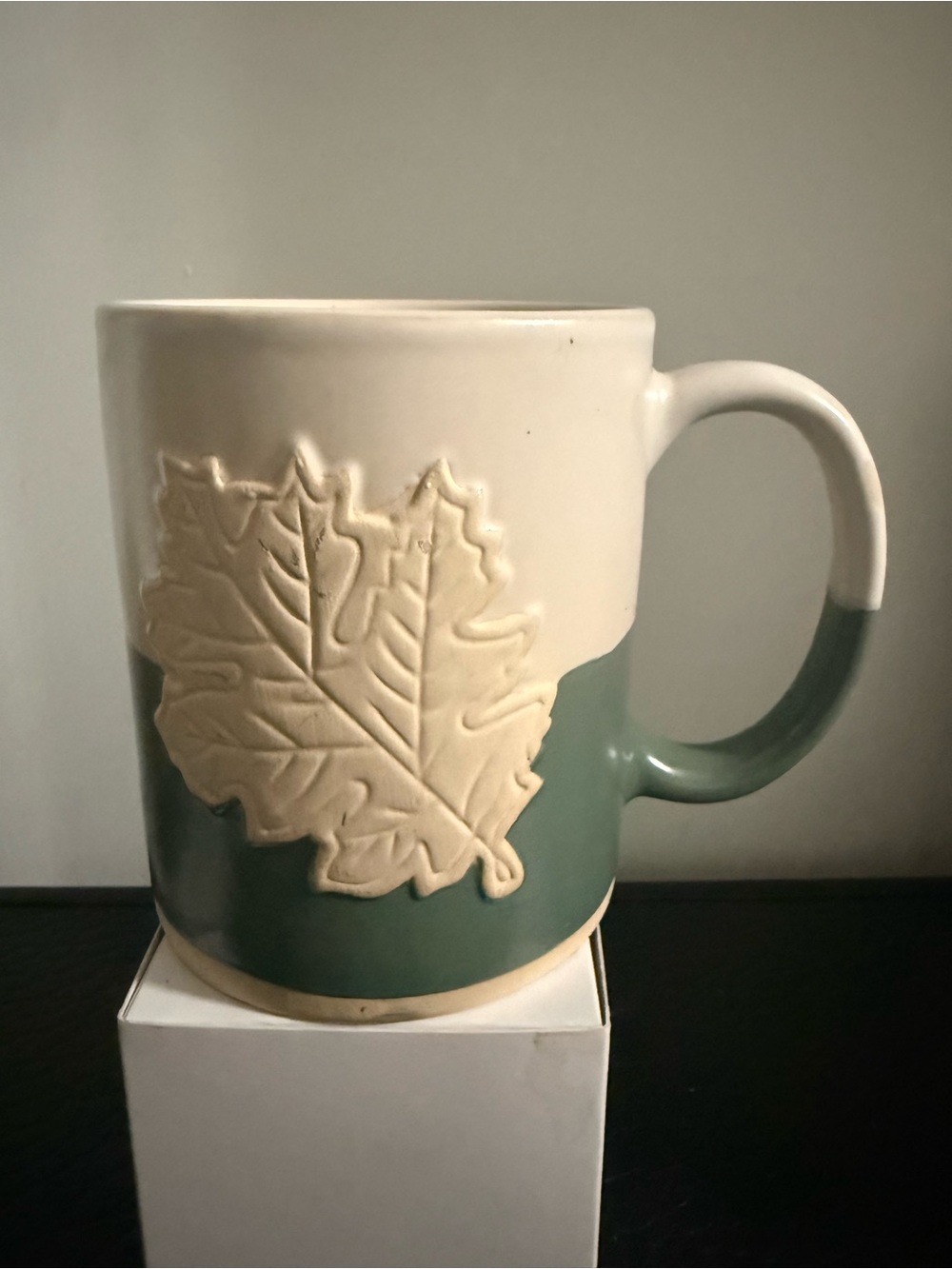 Embossed Maple Leaf Design Large Ceramic Pottery Coffee
